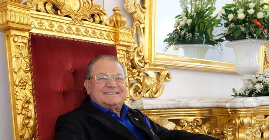 Il Boss delle Cerimonie rischia di morire