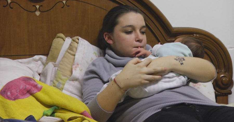 Incinta a 15 anni, ecco la storia strappalacrime
