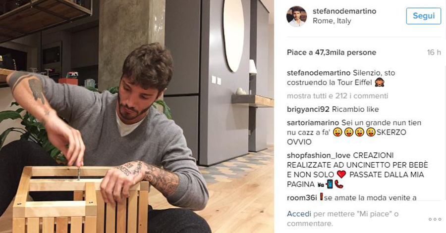 Stefano De Martino diventa falegname