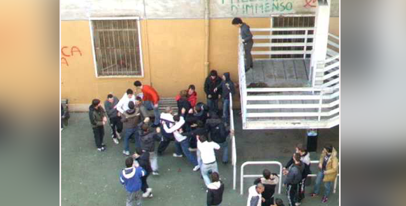 Coas al liceo classico, studenti picchiano professori