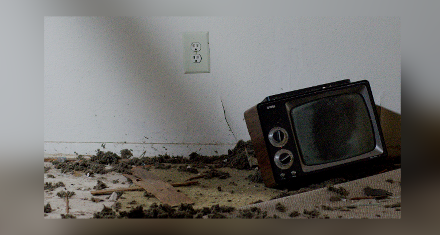 Bimba di 3 anni muore schiacciata dalla tv